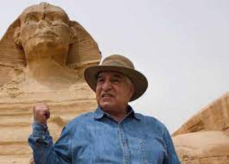  الدكتور زاهي حواس