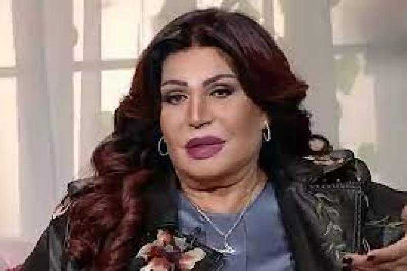 خوفت جسمي يبوظ.. نجوى فؤاد تكشف سبب منعها من الحج.. «فيديو»
