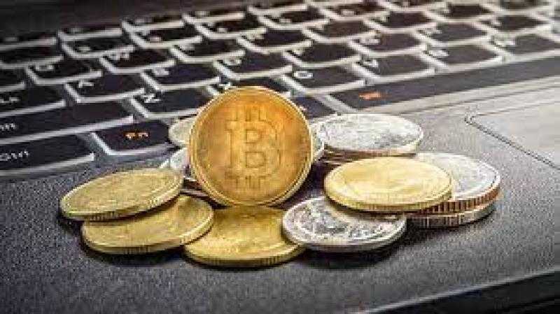 محافظ المركزي السعودي يحذر من استخدام العملات المشفرة
