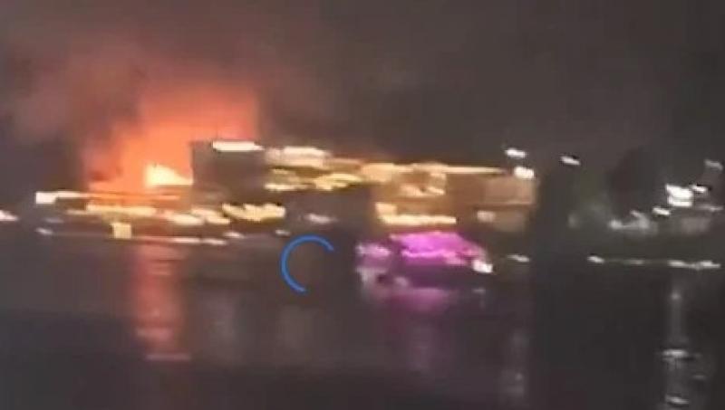 السيطرة على حريق مركب نيلي بالقاهرة