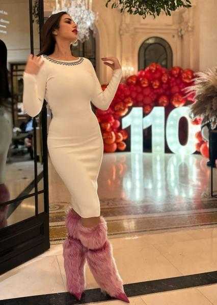 بإطلالة أنيقة.. الفنانة درة تخطف الأنظار عبر وسائل التواصل الاجتماعي