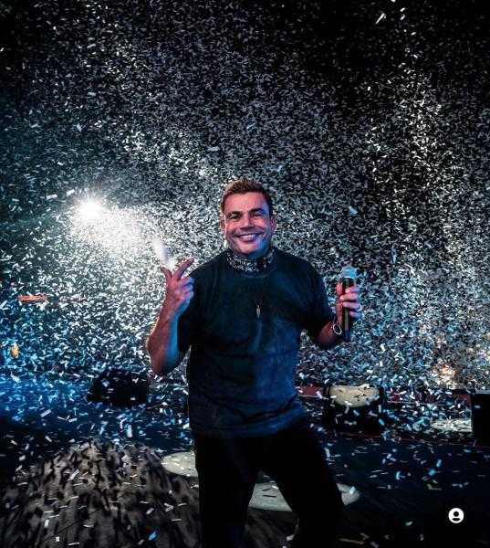 عمرو دياب يلتقي جمهوره في عمان 20 يناير.. اعرف التفاصيل