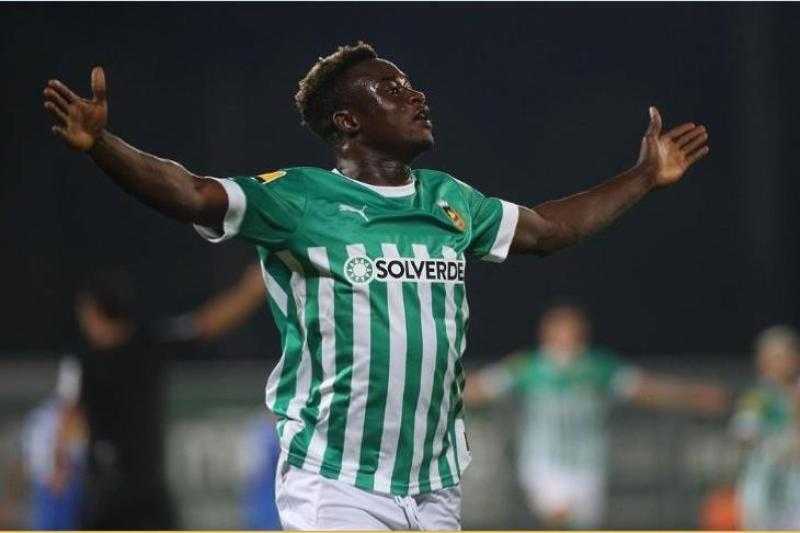 الأهلي يقترب من ضم الغاني عبد العزيز يعقوبو.. تفاصيل