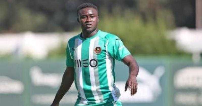 الغانى العزيز يعقوبو يصل القاهرة للكشف الطبى فى الأهلى