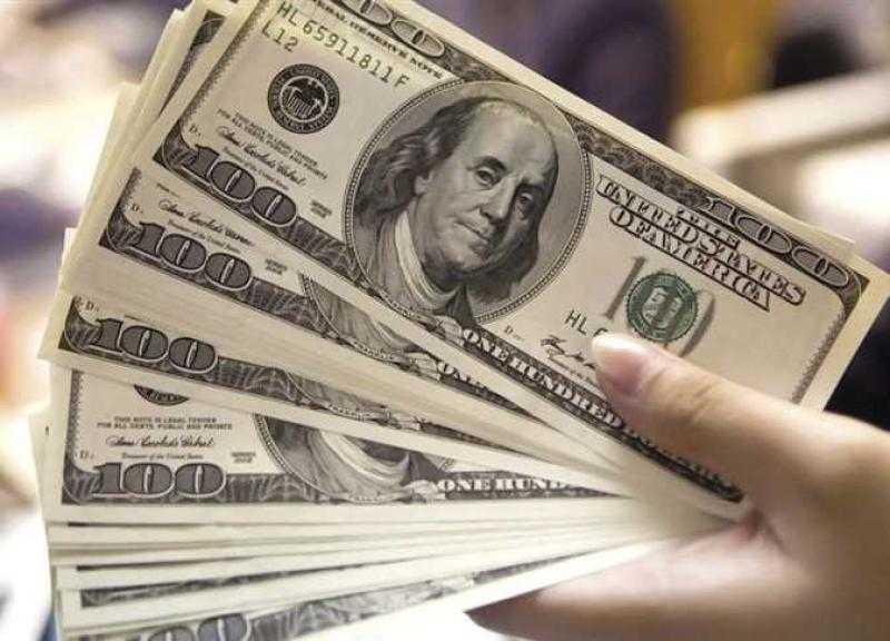 لأول مرة تاريخيًا.. الدولار يكسر حاجز الـ 26 جنيهًا ويواصل الصعود
