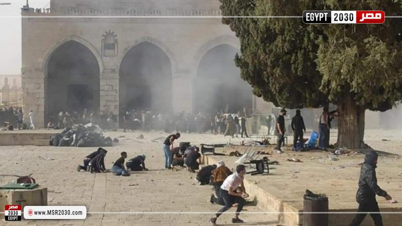 اقتحام  المسجد