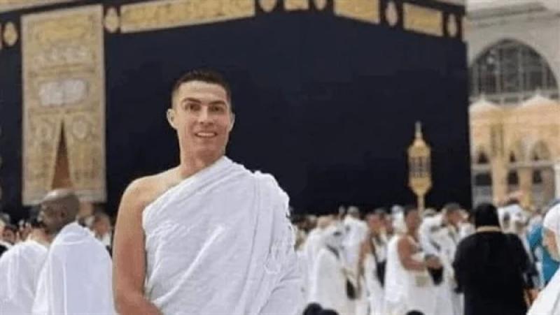 رونالدو أمام الكعبة؟.. حقيقة إسلام لاعب النصر الجديد