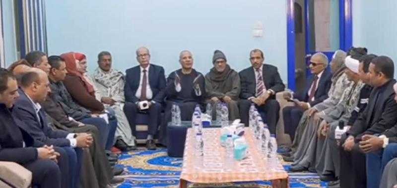 شاهد.. أحمد موسى يظهر لأول مرة وسط عائلته في سوهاج