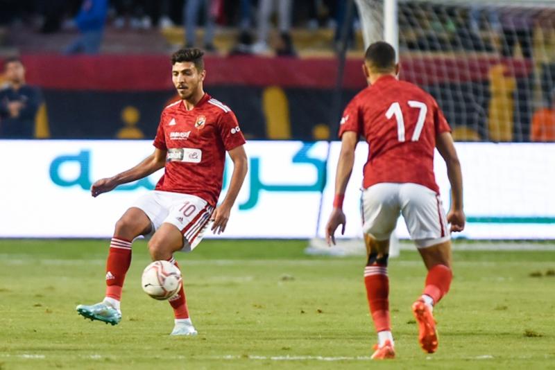 قطار الأهلي السريع يتخطى إنبي في الدوري بهدفين