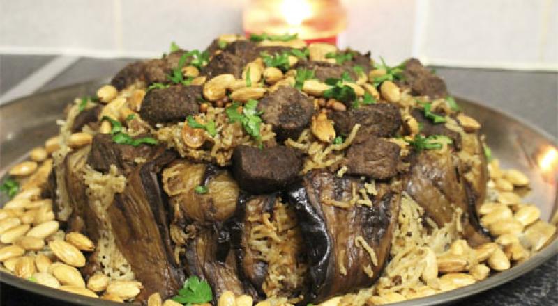 المقلوبة باللحمة والخضار