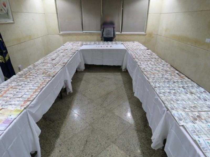 تفاصيل القبض على عصابة الدولارات والسبائك الذهبية في أسيوط