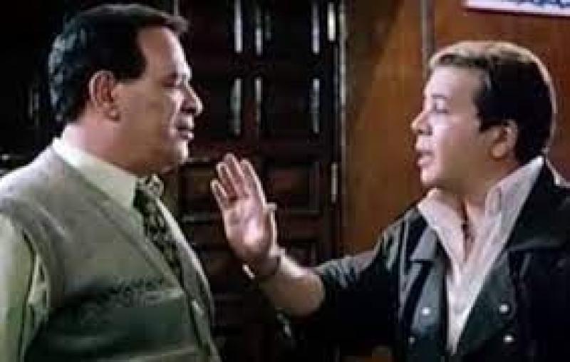 ممازحًا الجمهور.. صلاح عبد الله يهنئ الأقباط بعيد الميلاد