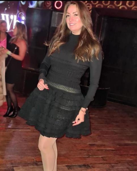 ”الأسود يليق بك”.. الجمهور يغازل نرمين الفقي في أحدث ظهور لها