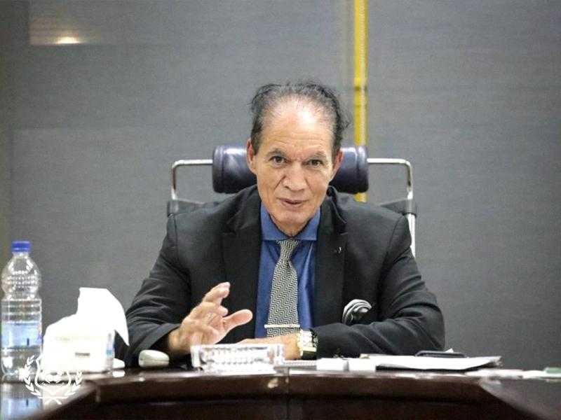 «الكومي» يعقدا اجتماعا طارئا مع وزير الشباب لتقديم استقالته