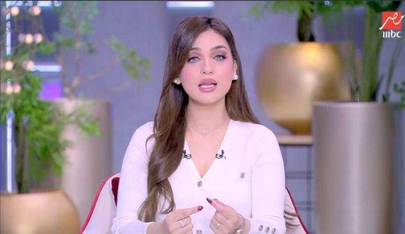 ياسمين عز: «لو مراتك قالتلك منك لله اوعى تخاف منها إحنا جنبك»