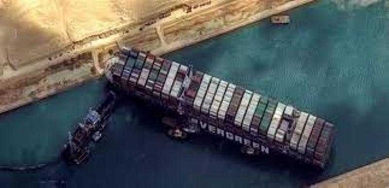 متحدث قناة السويس: «خلال العام الماضي عبَرَ ما يزيد عن 23 ألف سفينة ومن الطبيعي حدوث أعطال»