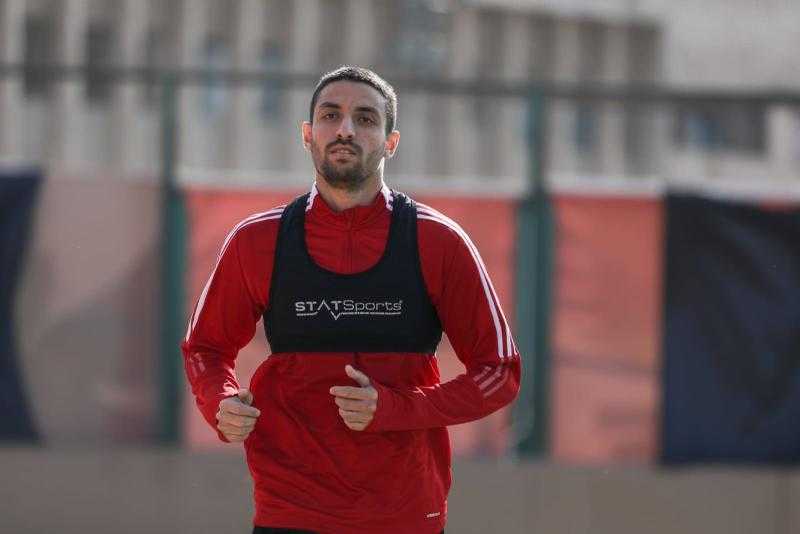 طاهر محمد طاهر يساند الأهلي أمام بيراميدز