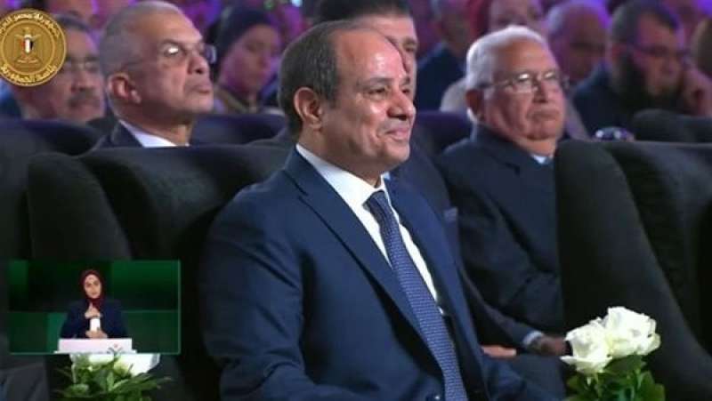 مترجمة لغة الإشارة