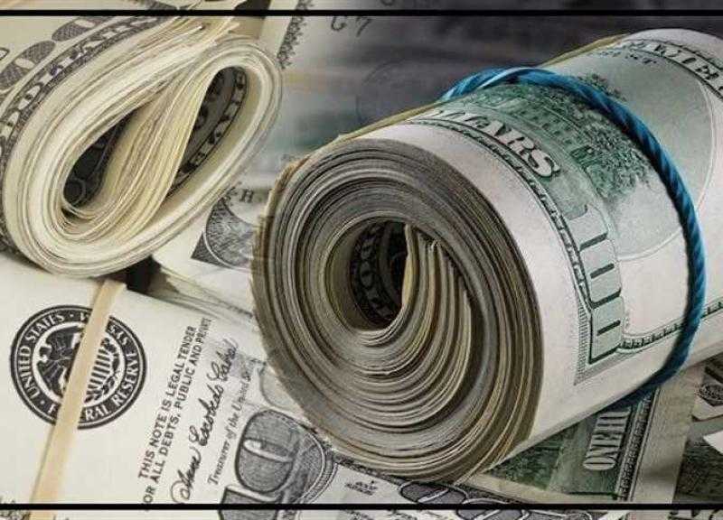 الدولار يواصل الارتفاع ويصعد 7 قروش في البنك المركزي