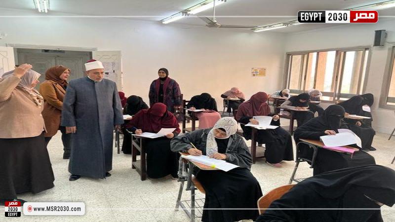 رئيس جامعة الأزهر خلال جولته