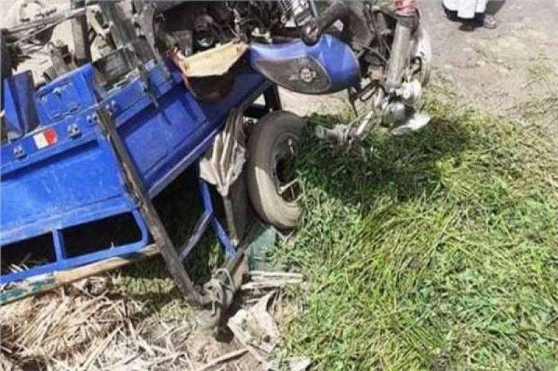 بالأسماء ..  إصابة 8 أشخاص بينهم سيدات في حادث انقلاب تروسيكل بالمنيا