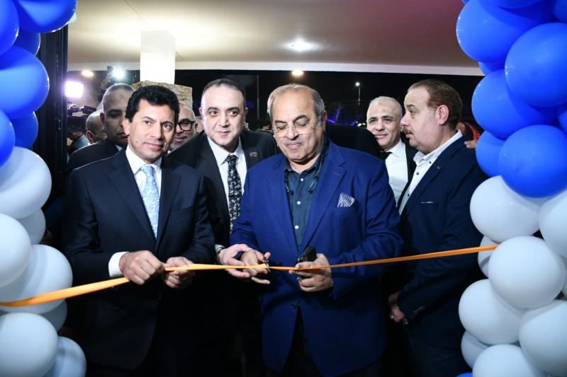 جانب من افتتاح المنشآت الرياضية