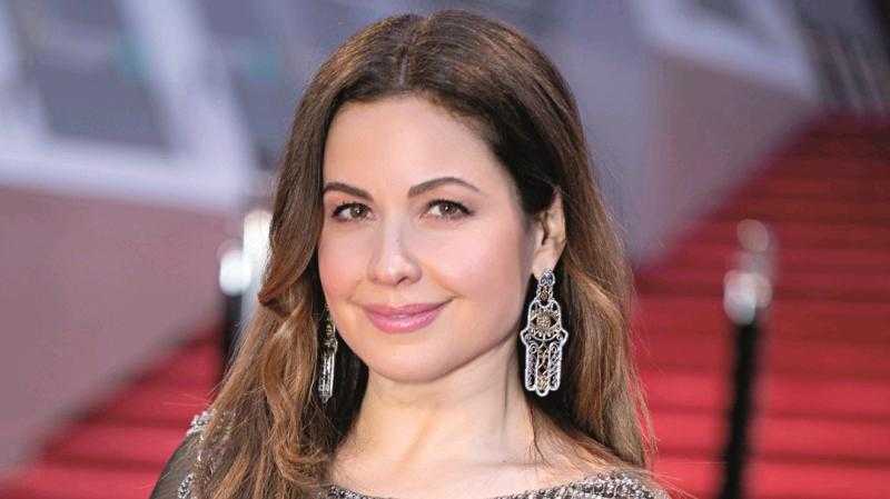 ريا أبي راشد تظهر بإطلالة جريئة خلال مشاركتها في حفل جولدن جلوب 2023