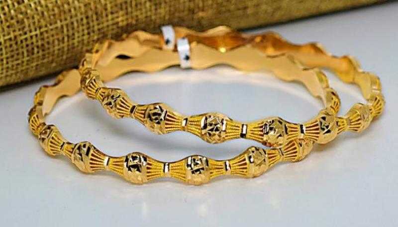 أسعار الذهب تنخفض مع بداية تعاملات اليوم الخميس
