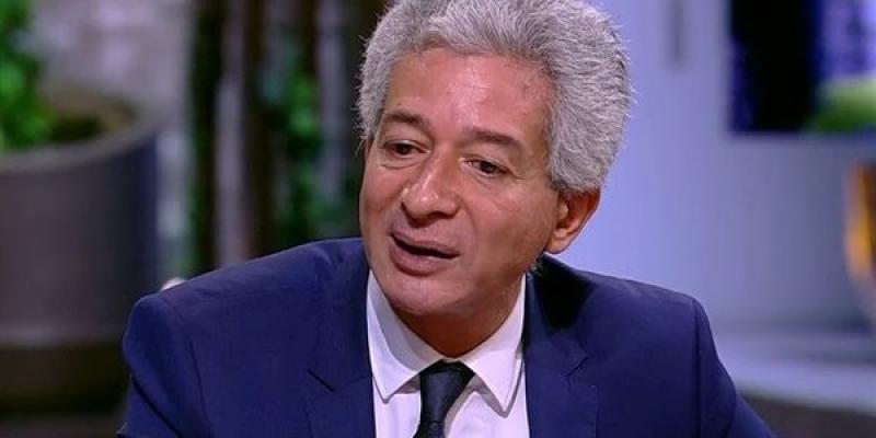 علاء عز