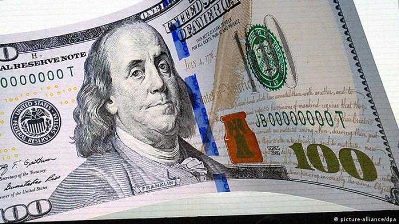 أسعار الدولار تعاود الارتفاع.. وتكسر حاجز الـ 30