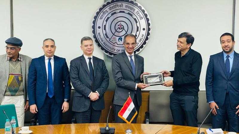 وزير الاتصالات يبحث التعاون فى مجال صناعة التعهيد والخدمات العابرة للحدود بالهند