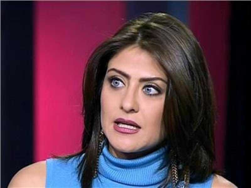 إطلالة ناعمة لهيدي كرم في أحدث ظهور لها