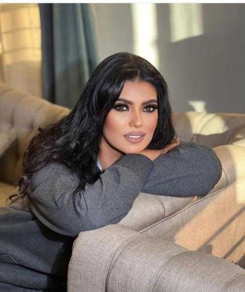 عزة مجاهد ابنة فيفي عبده تخطف الأنظار بمكياج ناعم