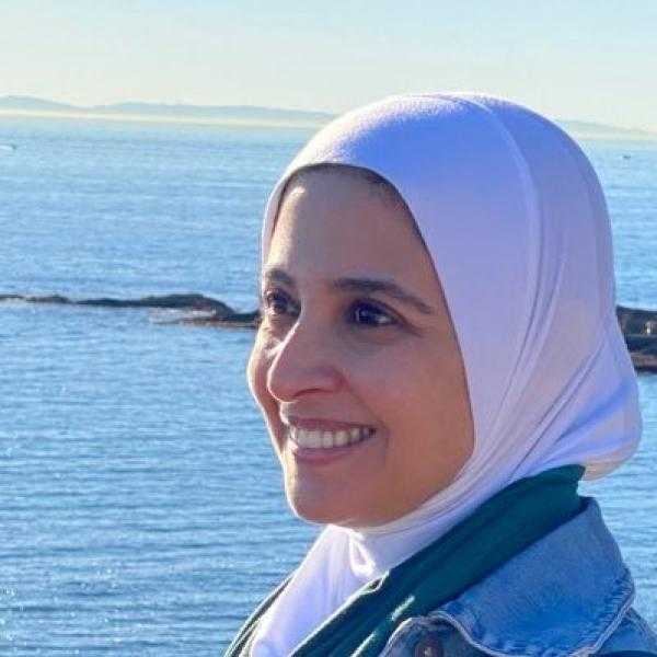 وسط أجواء الشروق أحدث ظهور للفنانة المعتزلة حنان ترك