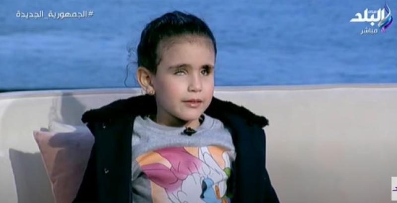 أصغر محاورة للسيسي خلال احتفالية قادرون باختلاف: «كنت بحاول أصحى ومش عارفة».. فيديو