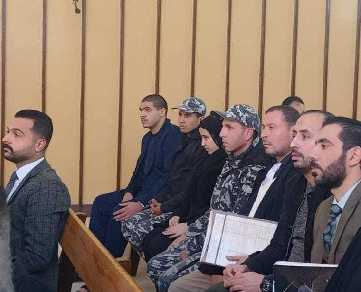 شاهد.. أول ظهور لشقيقة فتاة بورسعيد «قاتلة والدتها بمساعدة عشيقها»