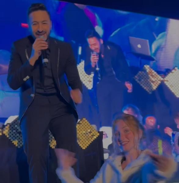 حمادة هلال يروج لأغنيته الجديدة ”صاحبي”