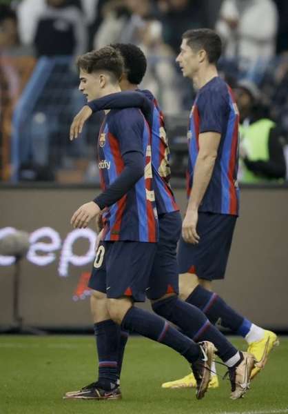 برشلونة
