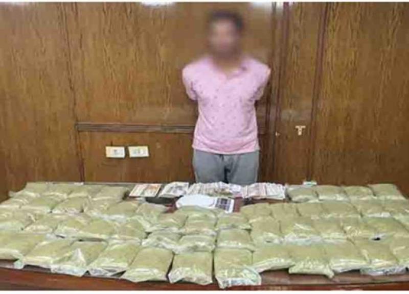 تجديد حبس تاجر مخدرات لحيازته كمية من الحشيش بمدينة نصر 15 يوما