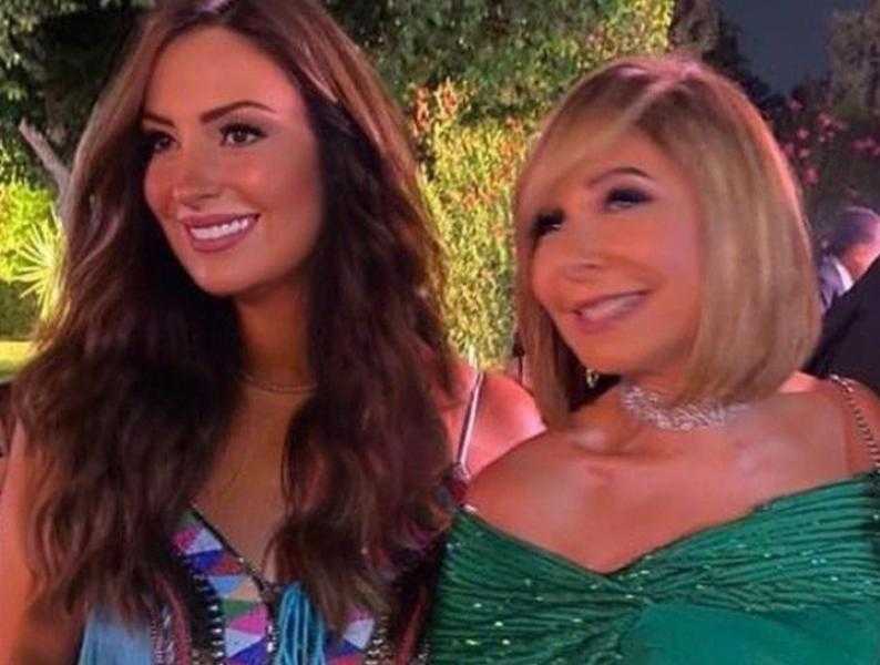 نيرمين الفقي ولميس الحديدي.. الجميلة والحبوبة معا في صورة واحدة