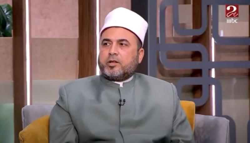 أزهري: الأزمات تمر بفضل الله والتكاتف بين الأشخاص.. «فيديو»