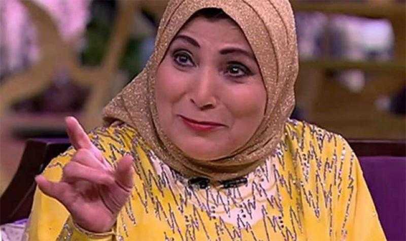 فاطمة عيد: «جوزي خاتم في صباعي ولو زعلني بيبوس رأسي».. فيديو