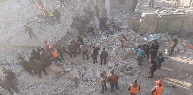 سوريا: وفاة 10 أشخاص جراء انهيار مبنى سكني في حلب