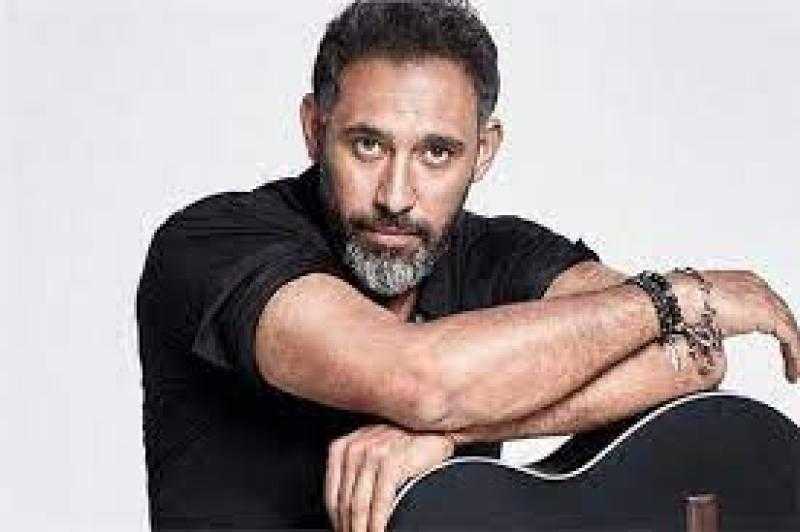عمرو مصطفى يطرح أغنية «سلام سلام»