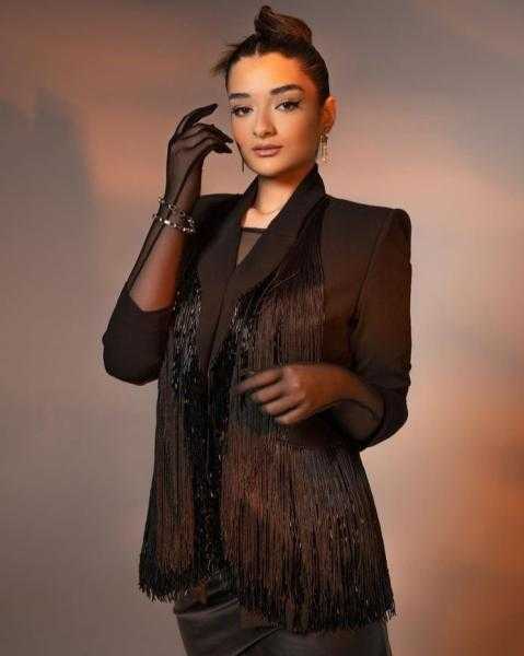 ملك أحمد زاهر تخطف الأنظار بأحدث إطلالة لها