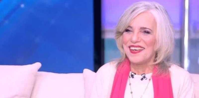 عارفة عبدالرسول: «اشتغلت سنة كوافيرة وكلت حاجب واحدة وجريت ورايا بالشبشب»