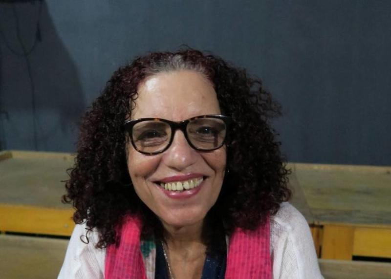 عارفة عبدالرسول: «بحر يعني مايوه وبلبسه قطعة واحدة وحاليًا شورت بيبي دول».. والجمهور «اتلمي يا عجوزة»