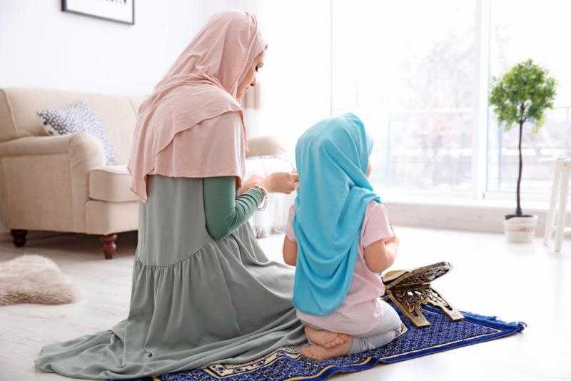 هل تصح صلاة المرأة وقدمها مكشوفة؟