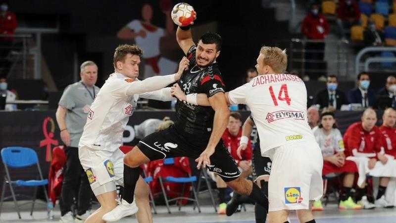 منتخب مصر يتأخر أمام الدنمارك في الشوط الأول