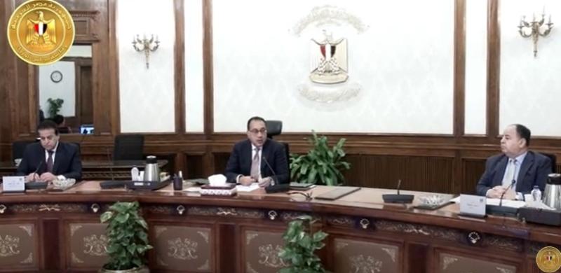 شاهد.. رئيس الوزراء يترأس اجتماع اللجنة الوزارية للسياحة «فيديو»